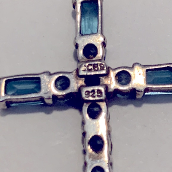 Lovely Sterling Silver Cross Necklace - Picture 6 of 6